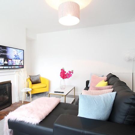 Virexxa Aylesbury Centre Appartement Buitenkant foto