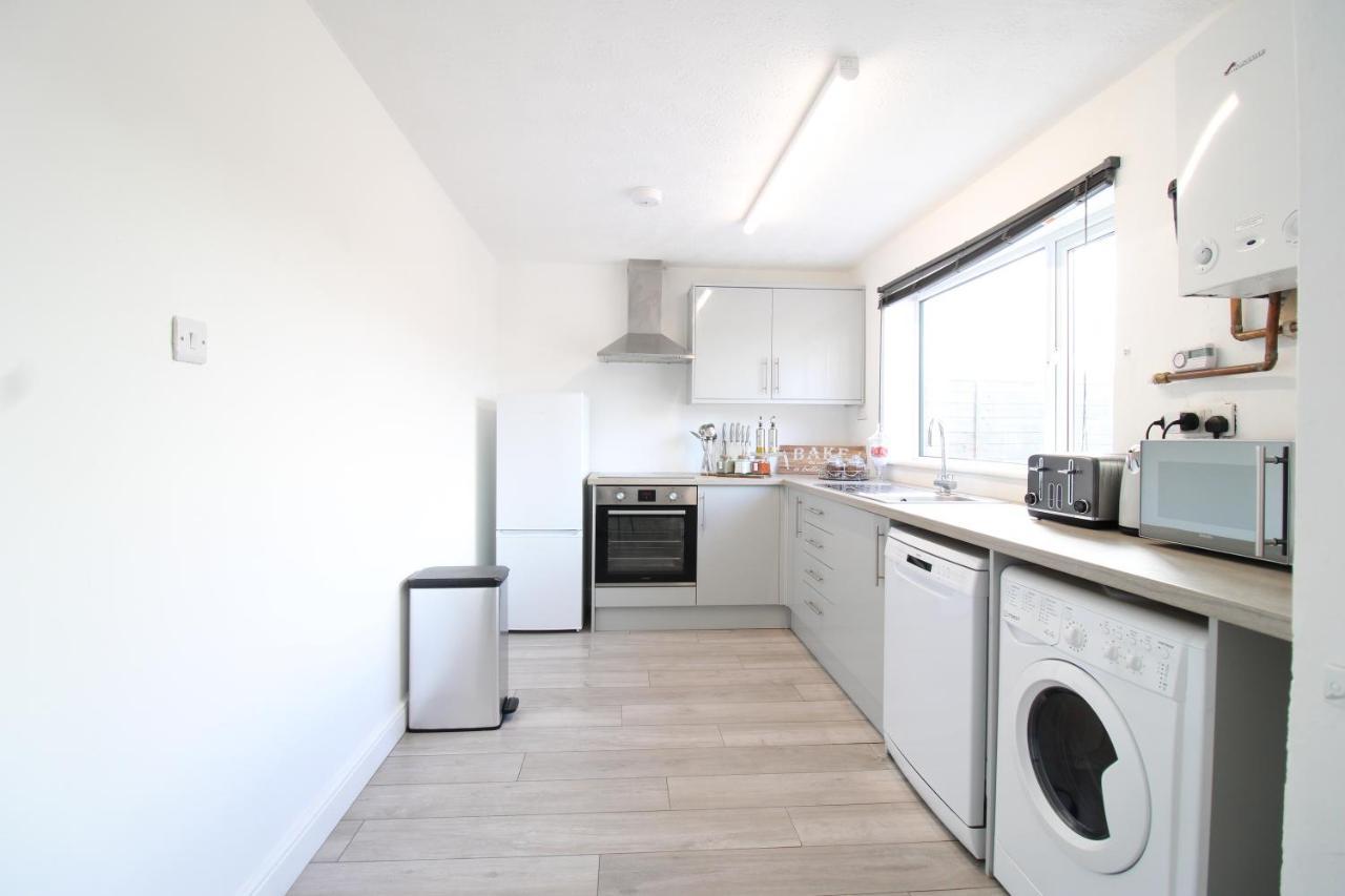 Virexxa Aylesbury Centre Appartement Buitenkant foto