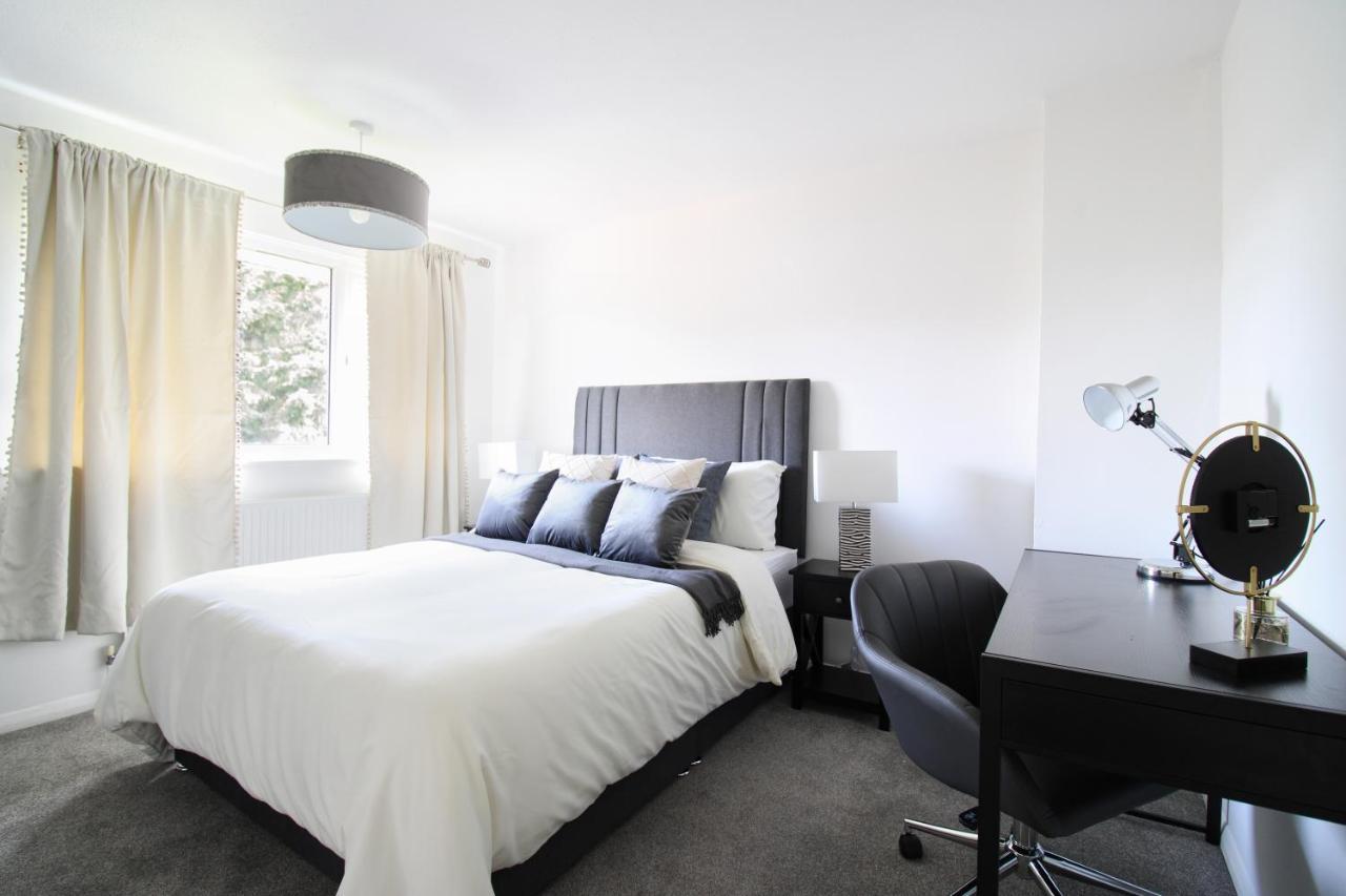 Virexxa Aylesbury Centre Appartement Buitenkant foto