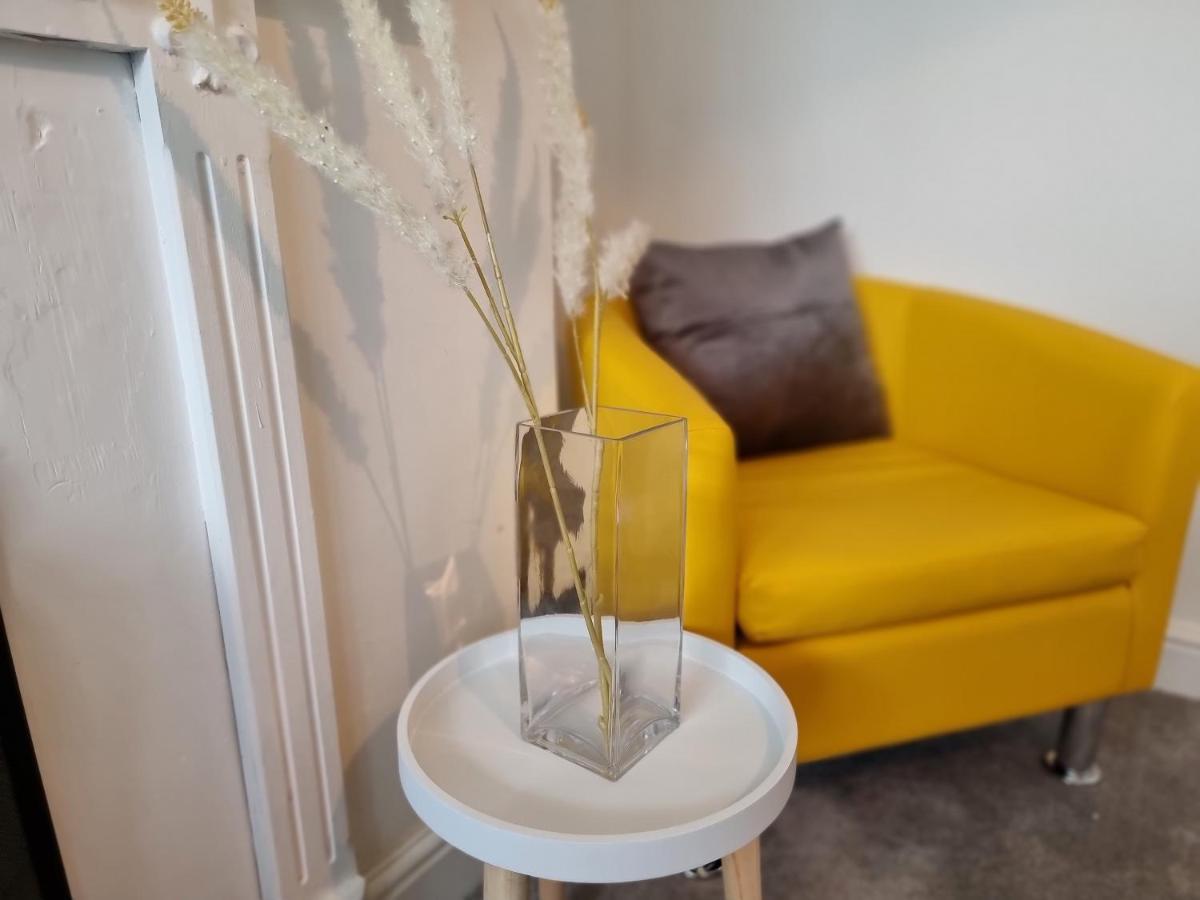 Virexxa Aylesbury Centre Appartement Buitenkant foto